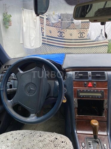 Mercedes E 280 1997, 450,000 km - 2.8 l - Bakı