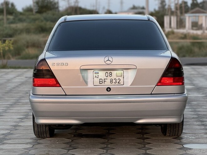 Mercedes C 200 1998, 187,000 km - 2.0 l - Saatlı