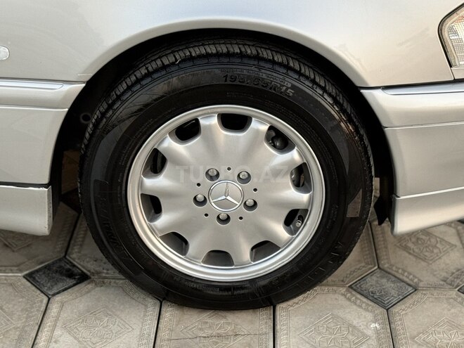 Mercedes C 200 1998, 187,000 km - 2.0 l - Saatlı