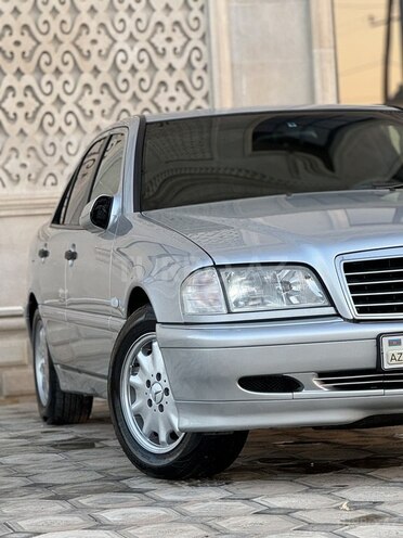 Mercedes C 200 1998, 187,000 km - 2.0 l - Saatlı