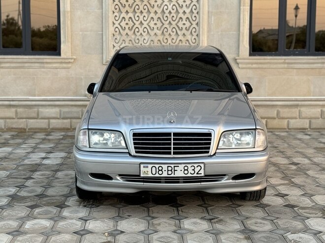 Mercedes C 200 1998, 187,000 km - 2.0 l - Saatlı