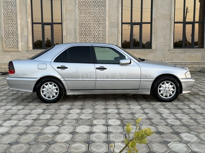Mercedes C 200 1998, 187,000 km - 2.0 l - Saatlı
