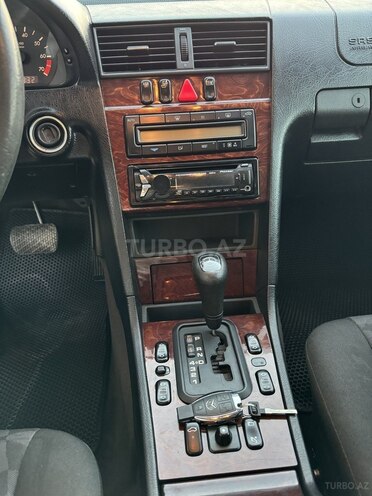 Mercedes C 200 1998, 187,000 km - 2.0 l - Saatlı