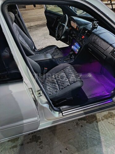 Mercedes C 200 1997, 575,000 km - 2.0 л - Sabirabad