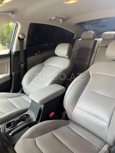 Hyundai Elantra 2016, 58,700 km - 2.0 l - Bakı