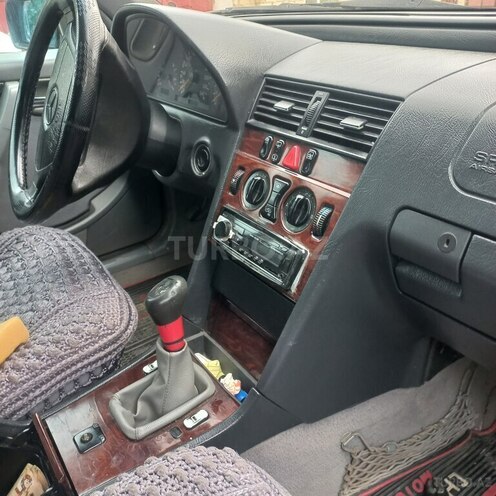 Mercedes C 180 1998, 521,633 km - 1.8 л - Quba