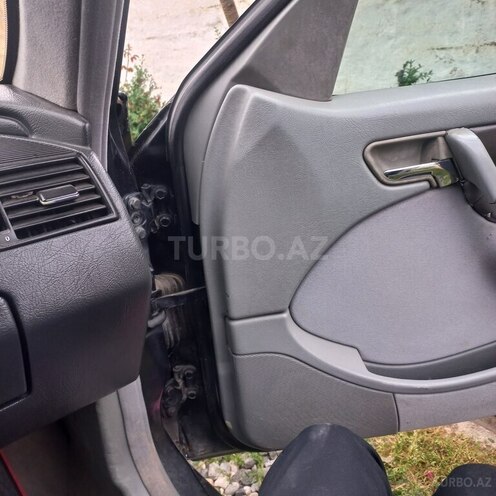Mercedes C 180 1998, 521,633 km - 1.8 л - Quba