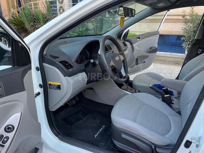 Hyundai Accent 2015, 90,740 km - 1.6 л - Bakı