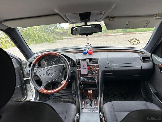 Mercedes C 200 1997, 236,000 km - 2.0 л - Şirvan