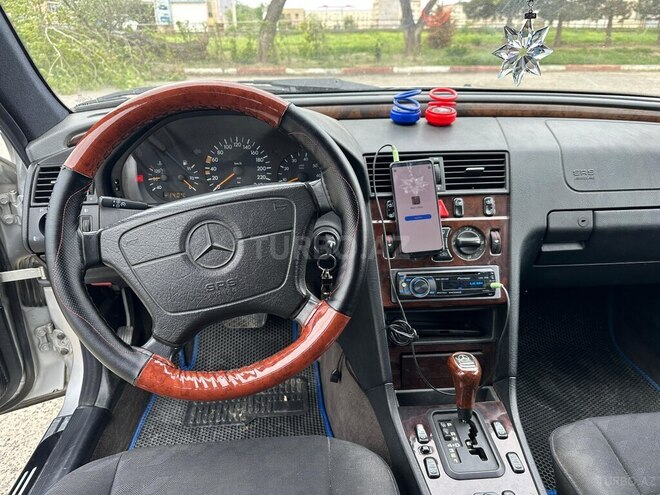 Mercedes C 200 1997, 236,000 km - 2.0 л - Şirvan