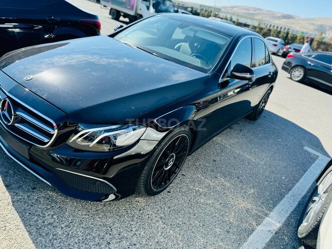 Mercedes E 350 4MATIC 2019, 123,000 km - 3.5 l - Bakı