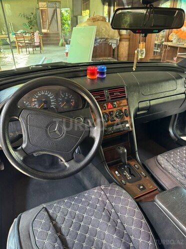 Mercedes C 200 1995, 690,000 km - 2.0 l - Bakı