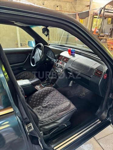 Mercedes C 200 1995, 690,000 km - 2.0 l - Bakı
