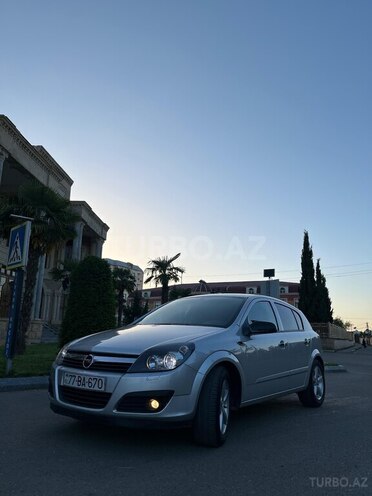Opel Astra 2005, 300,556 km - 1.4 l - Tovuz