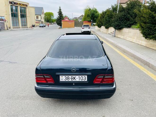 Mercedes E 200 1998, 240,000 km - 2.0 l - Qusar