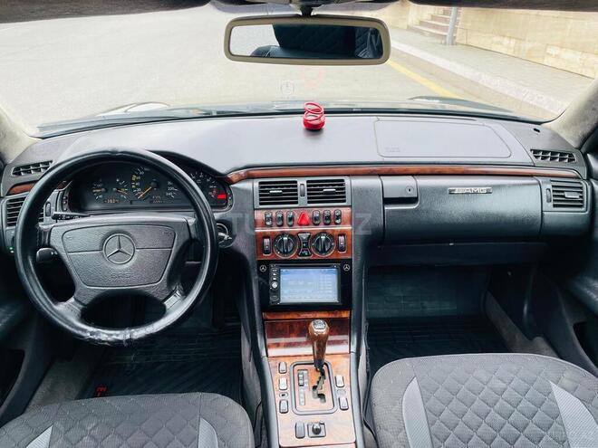 Mercedes E 200 1998, 240,000 km - 2.0 l - Qusar