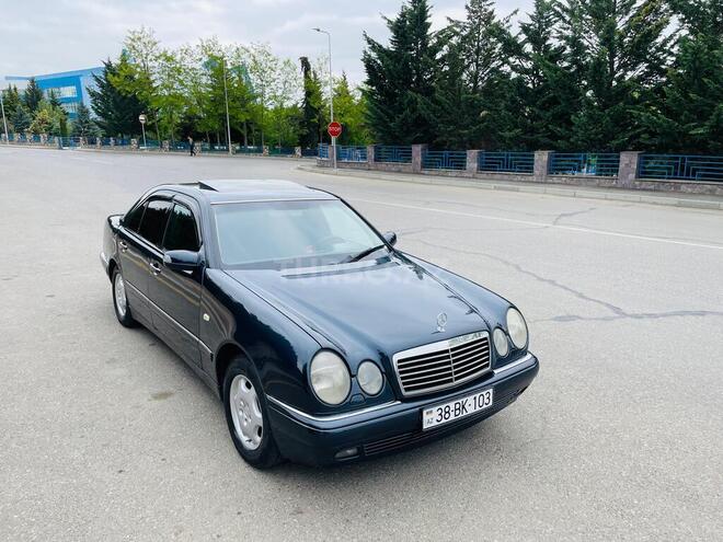 Mercedes E 200 1998, 240,000 km - 2.0 l - Qusar