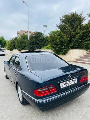 Mercedes E 200 1998, 240,000 km - 2.0 l - Qusar