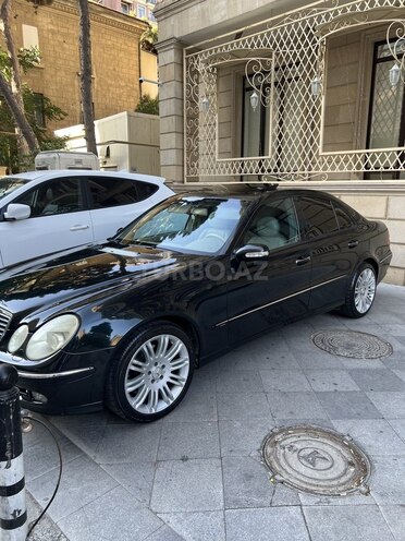 Mercedes E 320 2002, 285,600 km - 3.2 l - Bakı