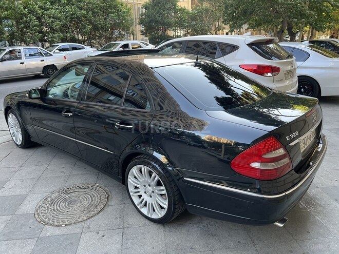 Mercedes E 320 2002, 285,600 km - 3.2 l - Bakı