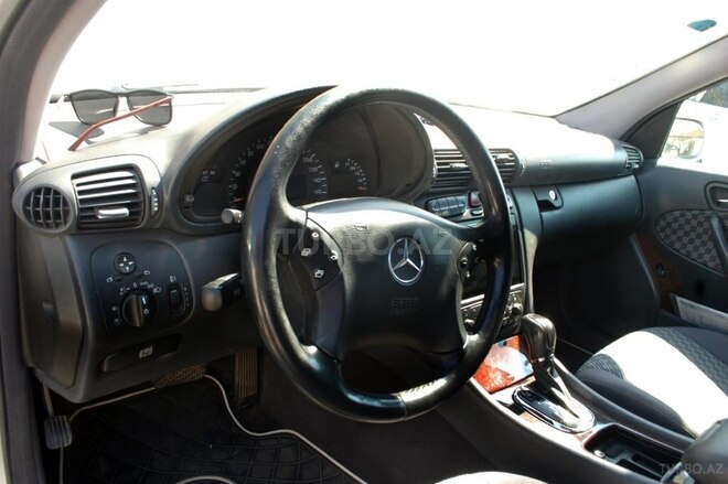 Mercedes C 200 2001, 250,000 km - 2.0 л - Bakı