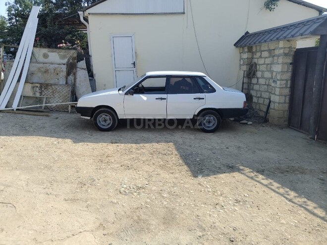 LADA (VAZ) 21099 2000, 200,000 km - 1.5 l - Qusar