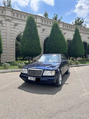 Mercedes E 220 1995, 505,680 km - 2.2 l - Tovuz
