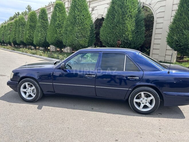 Mercedes E 220 1995, 505,680 km - 2.2 l - Tovuz