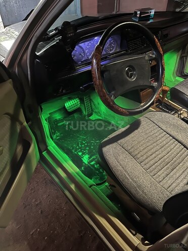 Mercedes 190 1991, 300,000 km - 2.5 l - Lənkəran