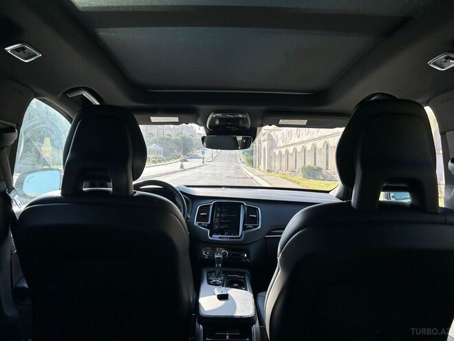 Volvo XC90-12