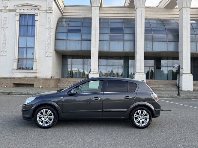Opel Astra 2009, 207,000 km - 1.4 l - Göyçay