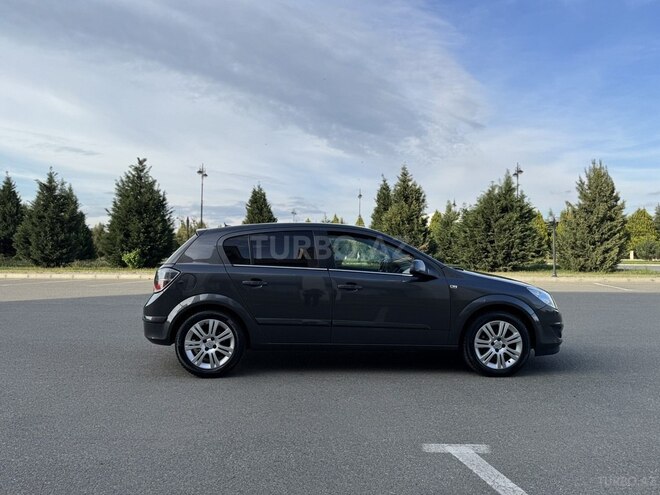 Opel Astra 2009, 207,000 km - 1.4 l - Göyçay
