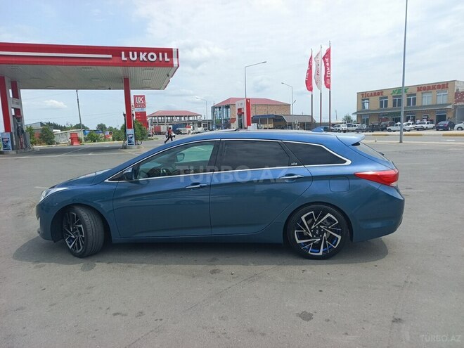 Hyundai i40 2014, 230,000 km - 1.7 l - Beyləqan
