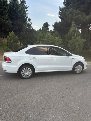 Volkswagen Polo 2018, 110,000 km - 1.6 л - Bakı