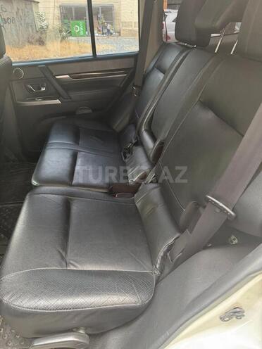 Mitsubishi Pajero 2013, 228,000 km - 3.5 l - Bakı