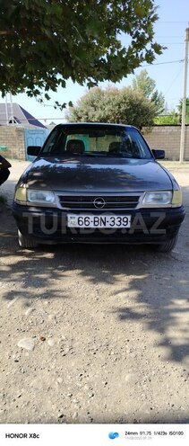 Opel Astra 1993, 462,086 km - 1.8 l - Yevlax