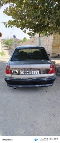 Opel Astra 1993, 462,086 km - 1.8 l - Yevlax