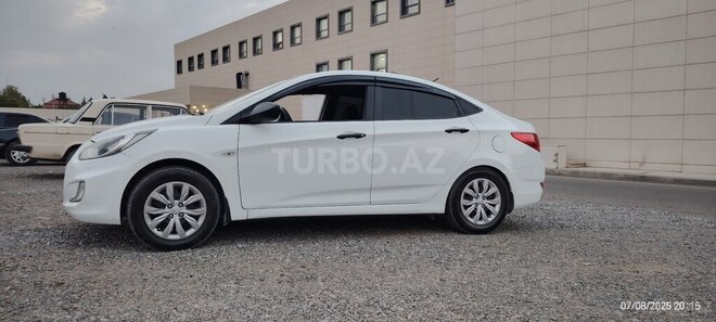 Hyundai Accent 2013, 24,897 km - 1.4 l - Qazax