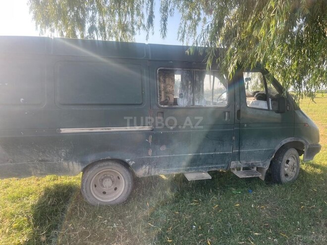 GAZ 2705 1998, 180,000 km - 2.3 л - Samux