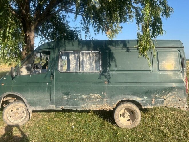 GAZ 2705 1998, 180,000 km - 2.3 л - Samux