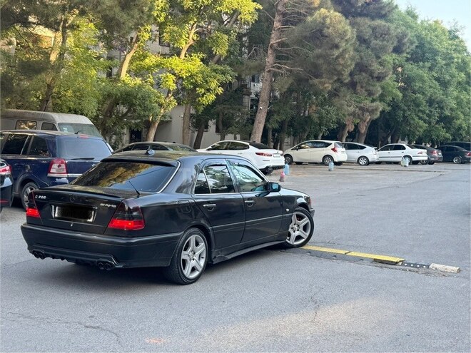 Mercedes C 240 1997, 352,588 km - 2.4 l - Bakı