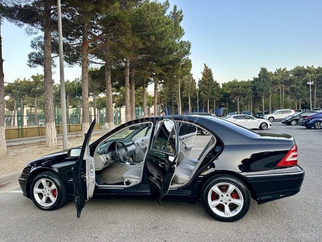Mercedes C 200 2006, 214,411 km - 1.8 л - Sumqayıt