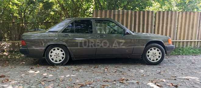 Mercedes 190 1989, 400,000 km - 2.0 l - Qəbələ