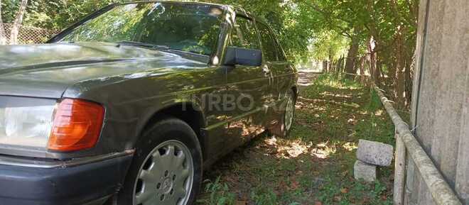 Mercedes 190 1989, 400,000 km - 2.0 l - Qəbələ