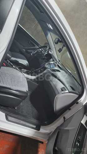 Hyundai Elantra 2015, 193,926 km - 2.0 l - Masallı