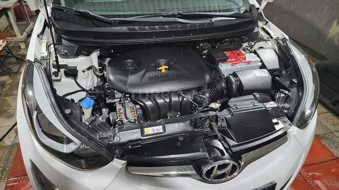 Hyundai Elantra 2015, 193,926 km - 2.0 l - Masallı