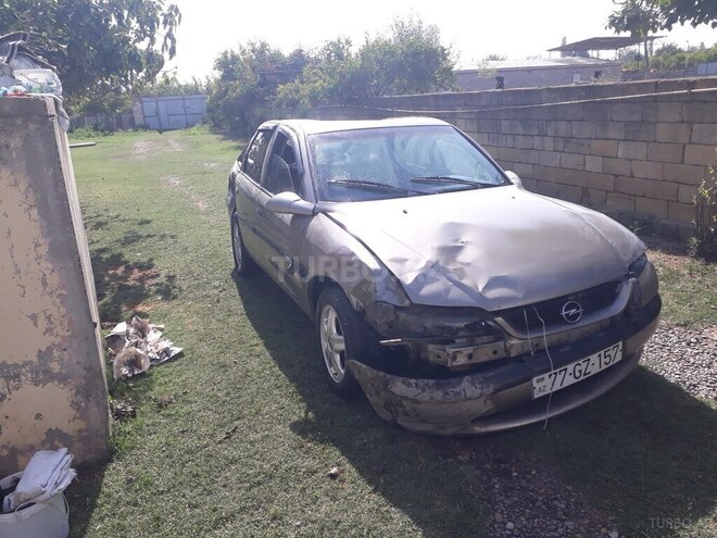 Opel Vectra 1997, 208,500 km - 2.0 l - Sabirabad
