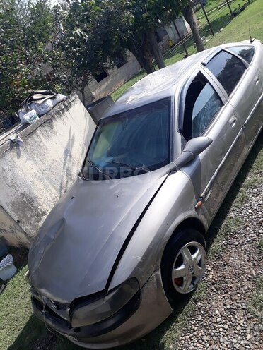 Opel Vectra 1997, 208,500 km - 2.0 l - Sabirabad