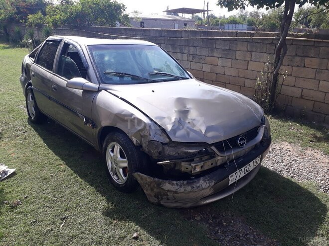 Opel Vectra 1997, 208,500 km - 2.0 l - Sabirabad