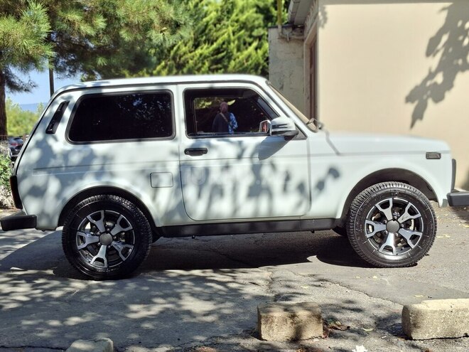 LADA (VAZ) Niva 2015, 200,000 km - 1.7 l - Zaqatala